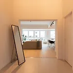 Deluxe 3 Bedrooms With Casino View At The And Free Parking Apartment *