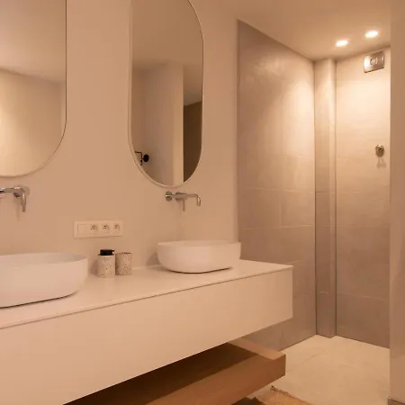 Daire Deluxe 3 Bedrooms With Casino View At The And Free Parking