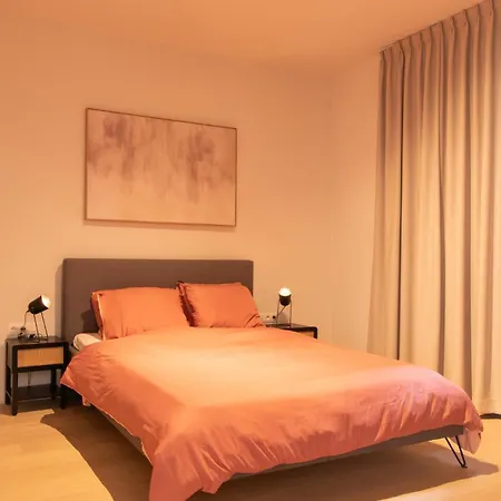 Daire Deluxe 3 Bedrooms With Casino View At The And Free Parking *