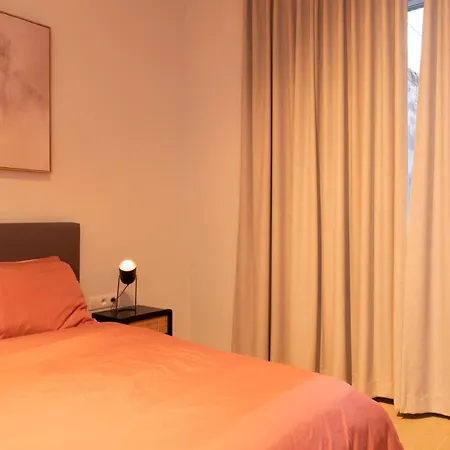 Deluxe 3 Bedrooms With Casino View At The And Free Parking Daire